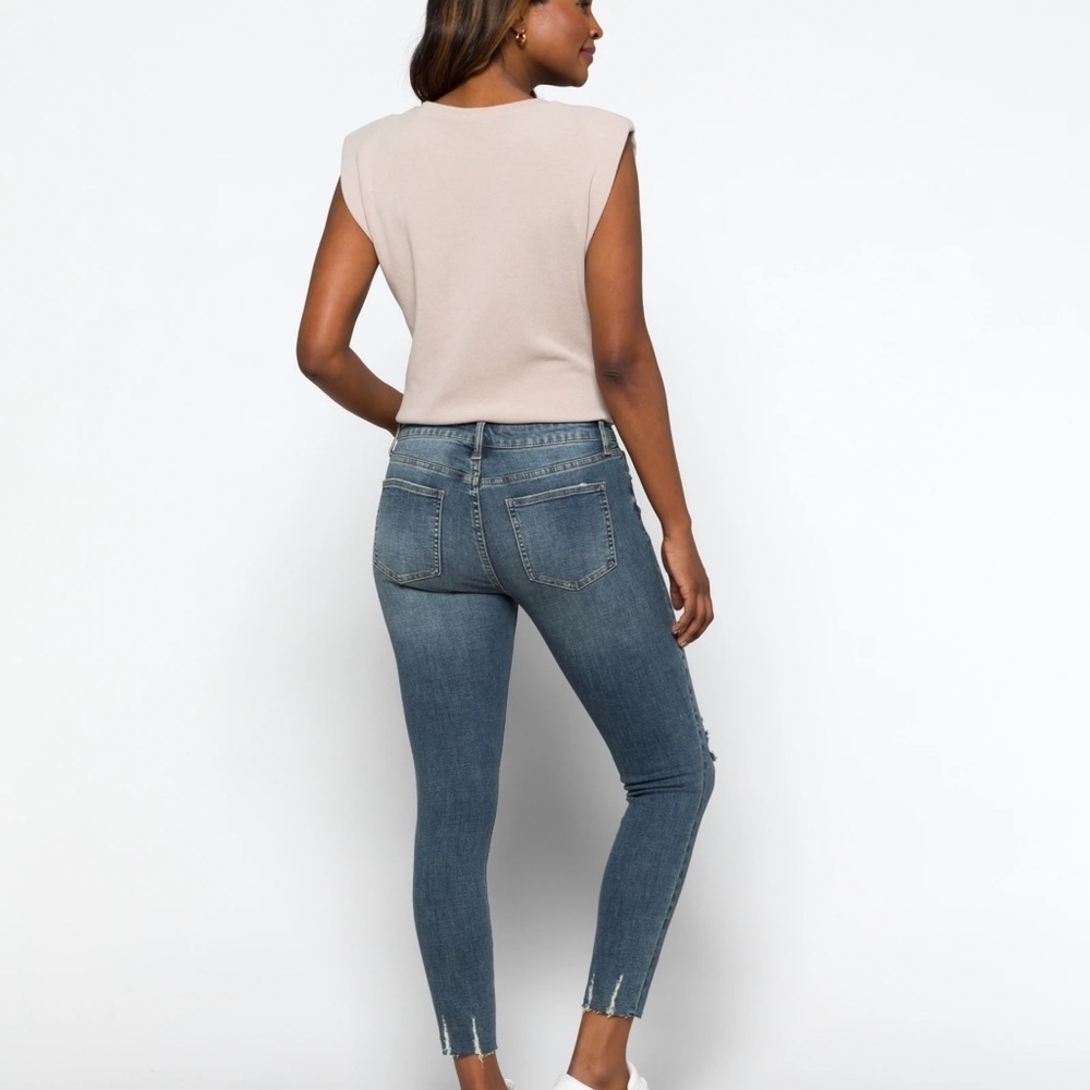 NWT PISTOLA
Arielle Skinny Distressed Scissor Cut Hem Jean/ indigo - Picture 2 of 5